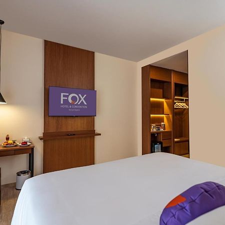 Fox Harris Hotel & Convention Banjarnegara Exterior foto